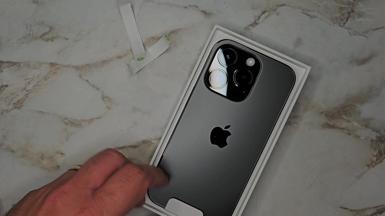 iPhone 14 Pro Unboxing