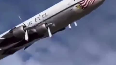 DC-7 Fly by