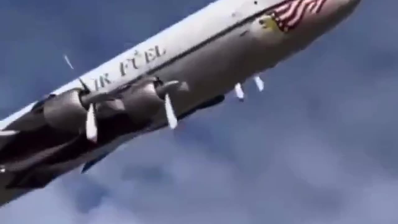 DC-7 Fly by