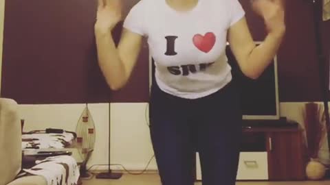 Jolya Kapoor dance on bollywood song