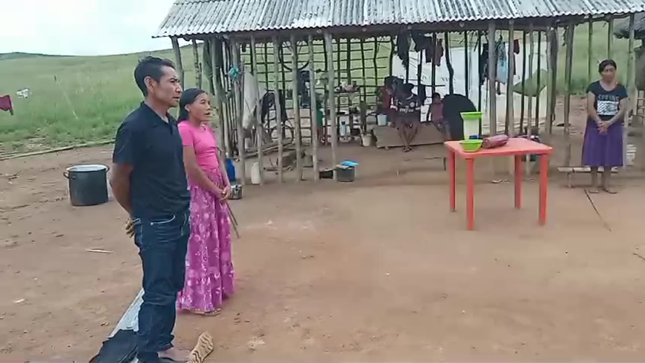 Brazil: Frontline Missions Marcolino and his wife singing hallelujah in the Meró community.