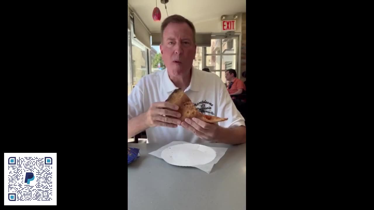 Bill De Blasio Promotes Kamala Harris with Pizza