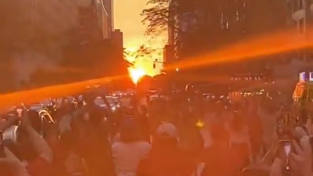Manhattanhenge landscape only twice a year.