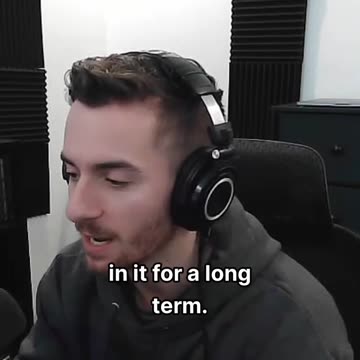 What percent of the population goes to the gym