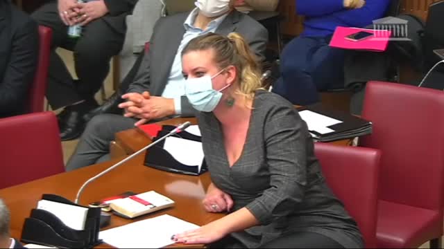 «Jadis vous étiez sensible» Mathilde Panot face à Barbara Pompili