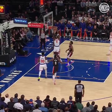 NEW YORK KNICKS - OG WITH THE REVERSE SLAM