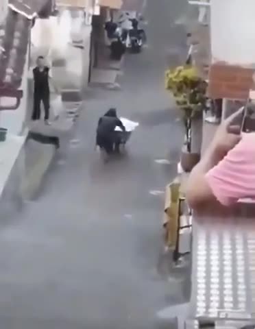 Haw to work and play at thesame time