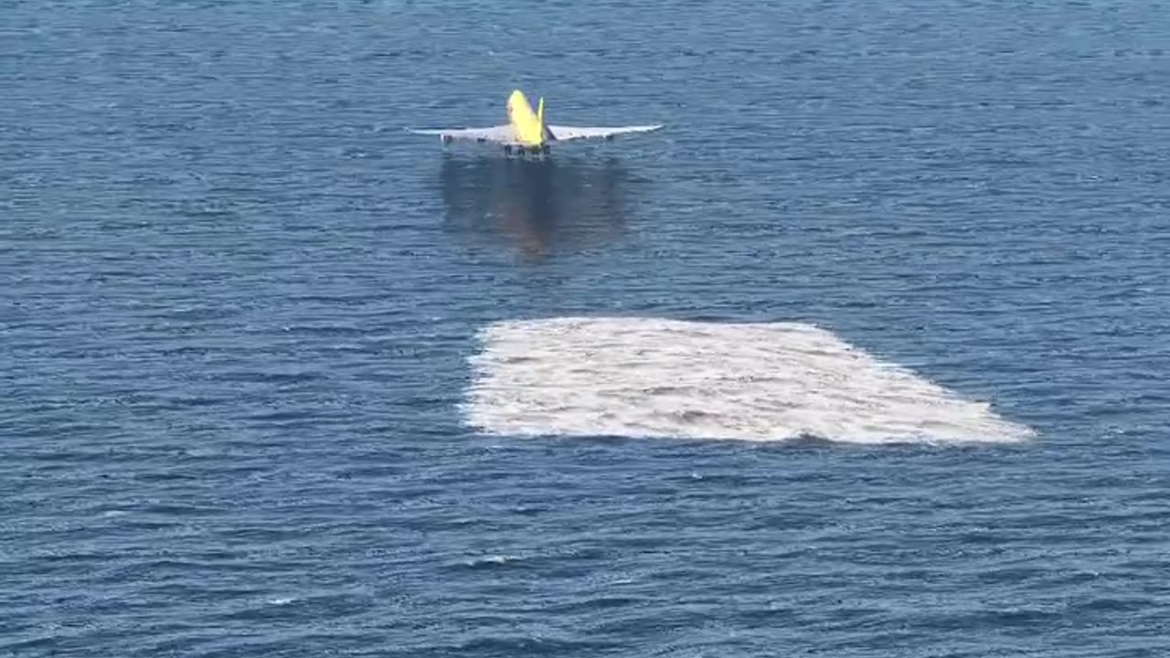 Very Dangerous Takeoff C-747 DHL from Aircraft Carrier