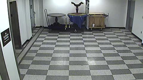 6087RHOBG3G308LobbyNorth_2021-01-05_21h00min02s660ms.mp4