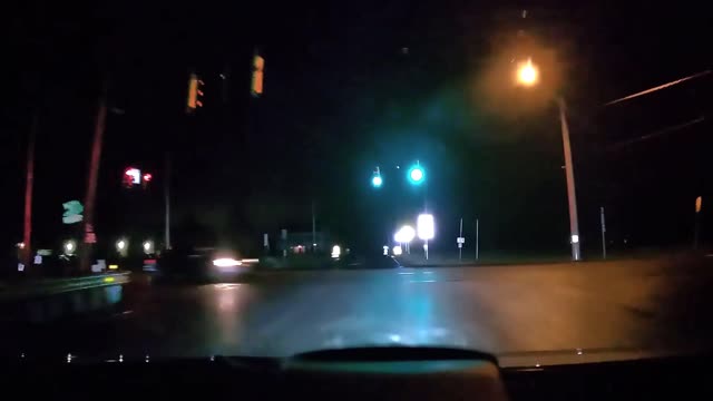 Car runs red light route 222 and Farmington RD on Breinigsville, PA