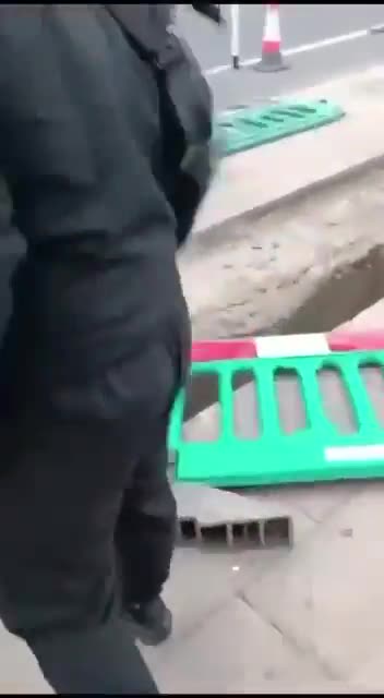 Muslims Chasing & Beating White British People in England - Aug. 5, 2024