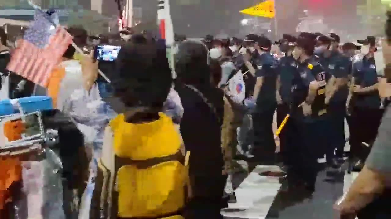 20200818_V3_S04(5jrzLpFvnWA)청와대 앞에서 1차 2차 3차 해산 경고 후에 왜 119가 출동했나_