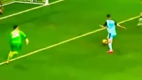 Best Goalkeeper Save Ever 😂⚽️