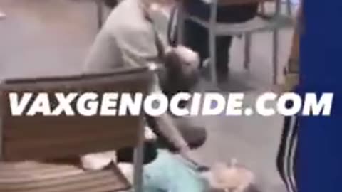 POGOTOWIE MEDYCZNE W KLINICE 💉 SZCZEPIEŃ COVID-19 (2021)