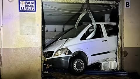 Shocking video reveals horrifying speed of Valencia's storm surge