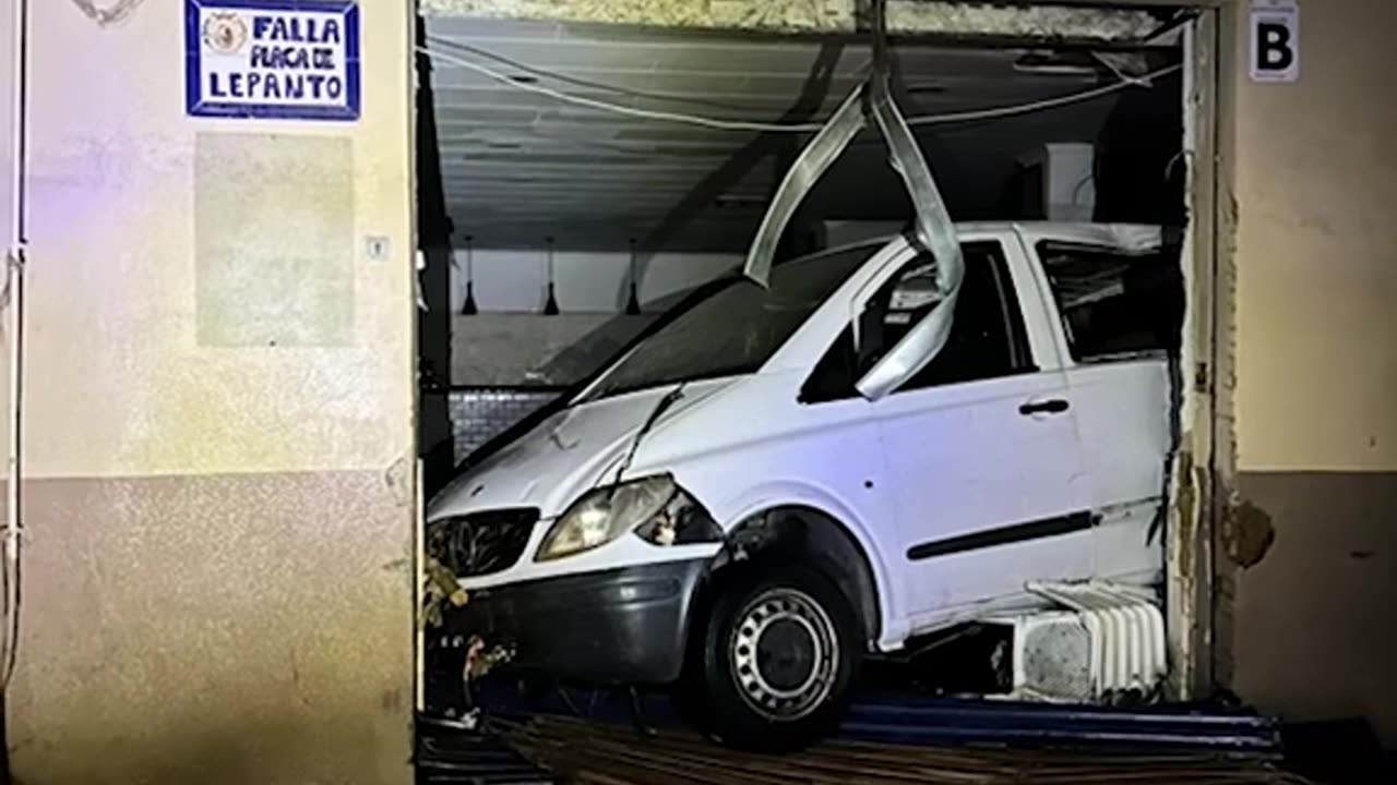 Shocking video reveals horrifying speed of Valencia's storm surge