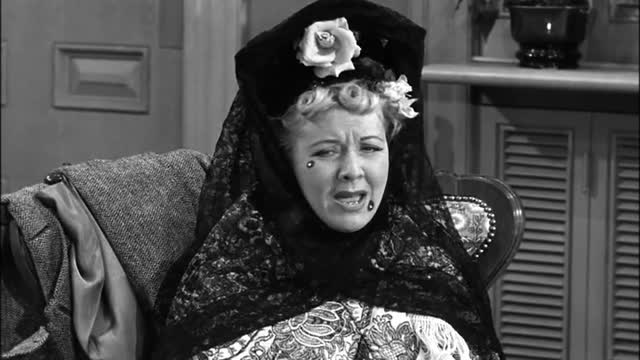 I Love Lucy Season 1 Episode 18 - Lucy Writes a Play