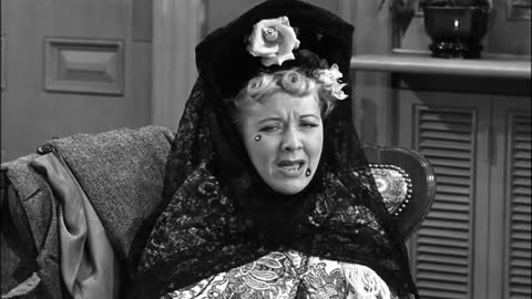 I Love Lucy Season 1 Episode 18 - Lucy Writes a Play