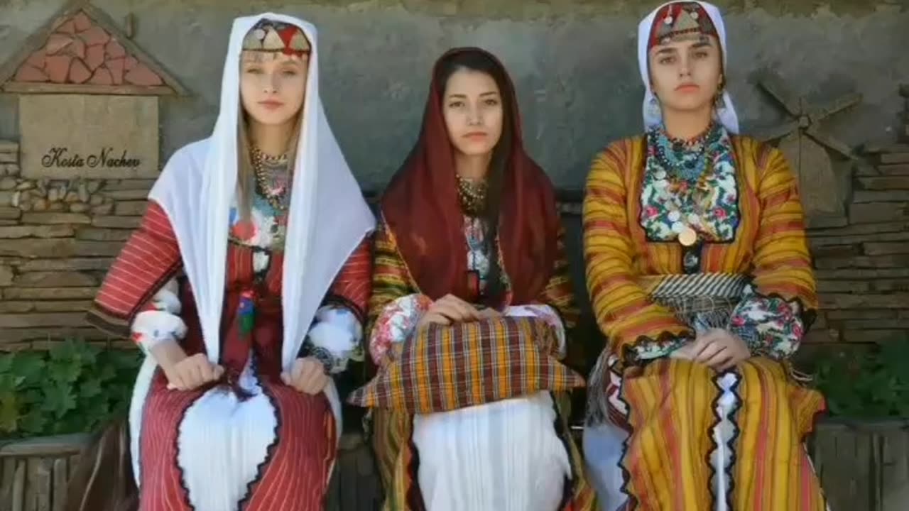 photos of girls in folk costumes