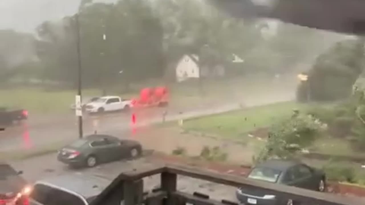 Tornado caused damage in Urbandale, Iowa