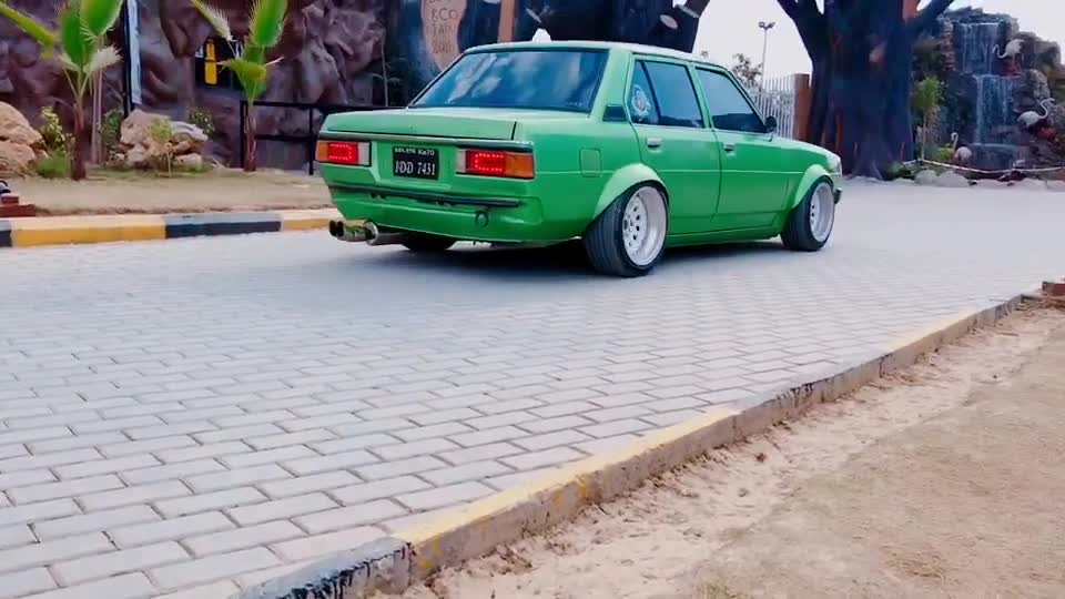 Modified Lowered Toyota Corolla ke70 1980