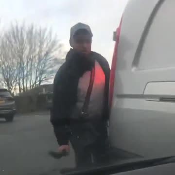 UK Police searching for Enricher who Attacked a Family Today!