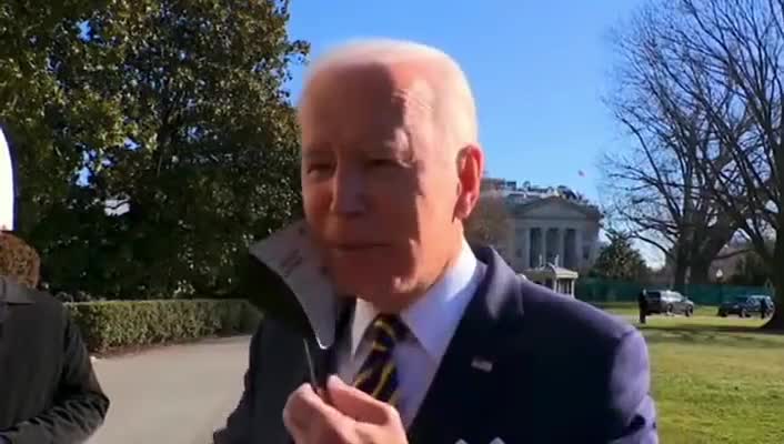 Biden Realizes He "Looks Stupid" With Mask