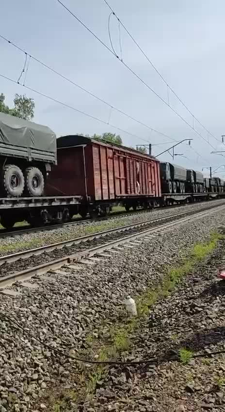 Мощные "Ураганы" и "Гиацинты" едут из Сибири уничтожать боевиков ВСУ