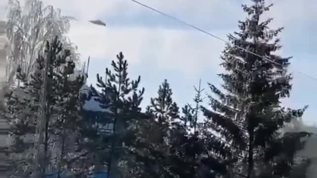 Inutile che le chiamo scie chimiche, domanderei direttamente: Ma che spruzzano con gli elicotteri?
