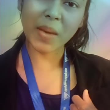 What a beautiful song the girl sings Indian hot sexy girl song