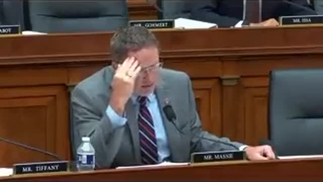 Vaccine doesn’t stop spreading No reading to mandate