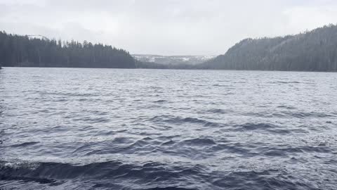 A Very Epic Mountain Lake Bench – Suttle Lake – Central Oregon – 4K