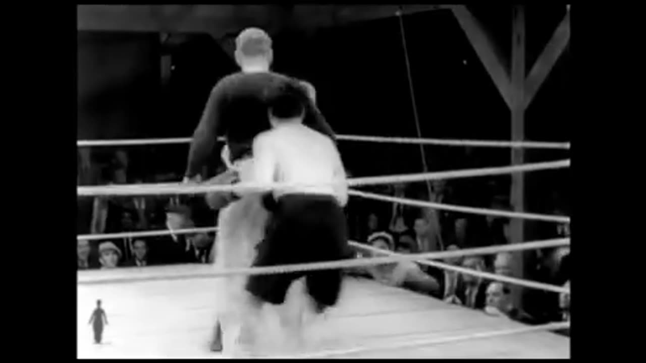 Charlie Chaplin - B comme Boxe