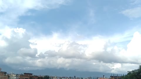 13 year old kid captures Amazing cloud formation in the sky !!