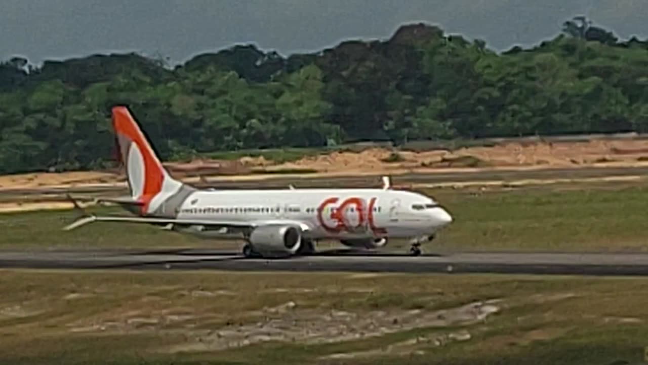 Boeing 737 MAX 8 PR-XMQ pousa em Manaus vindo de Brasília