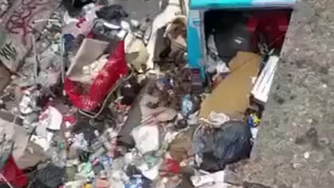 Looks like a plague is in Paris..