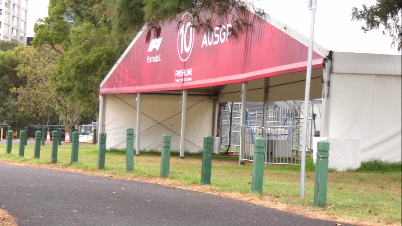 Australian F1 GP Albert Park - going around
