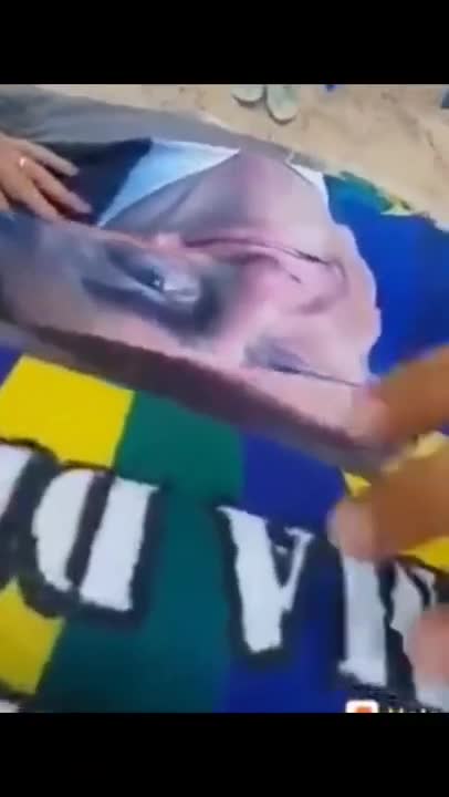 ELEIÇÕES 2022: A TOALHA DO BOLSONARO É ARROCHADA.