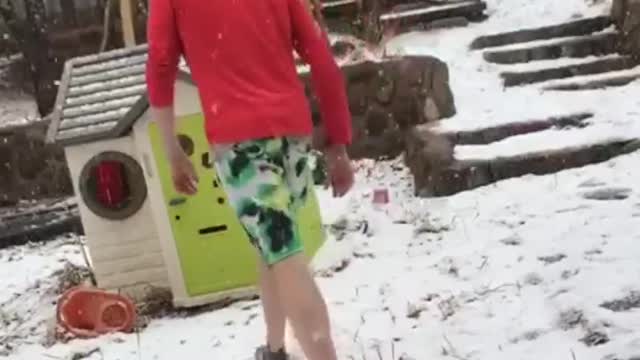 Russian ballet dancers perform classical routines from inside their houses amid coronavirus lockdown