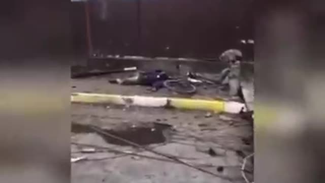 Ukrajinští nacisté zabíjejí civilisty v Buče