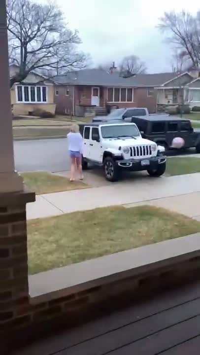 Girl gets a new Jeep for her birthday, but mom's worried about the balloon!