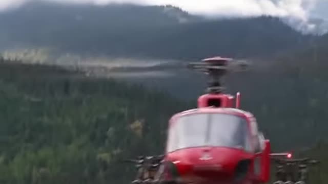 Camera creates bizarre slow motion effect of air ambulance rotors