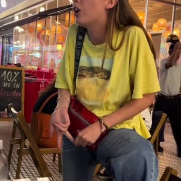 UNA JOVEN CONTRA SU PADRE.