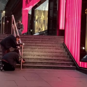 #MON🔥 Dee Collins