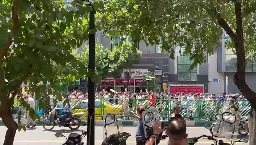 Anti-regime protests in #Tehran, the capital of Iran.