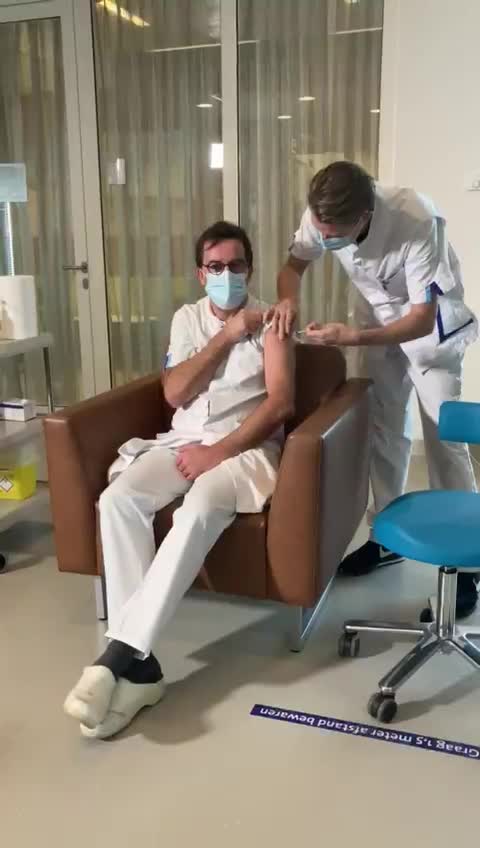 Diederik Gommers was one of the first Dutch people to be vaccinated with the coronavirus "vaccine"