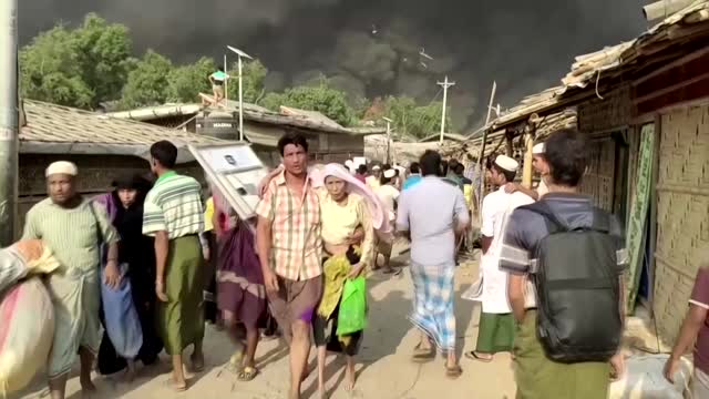 Fire destroys thousands of homes in Rohingya refugee camp