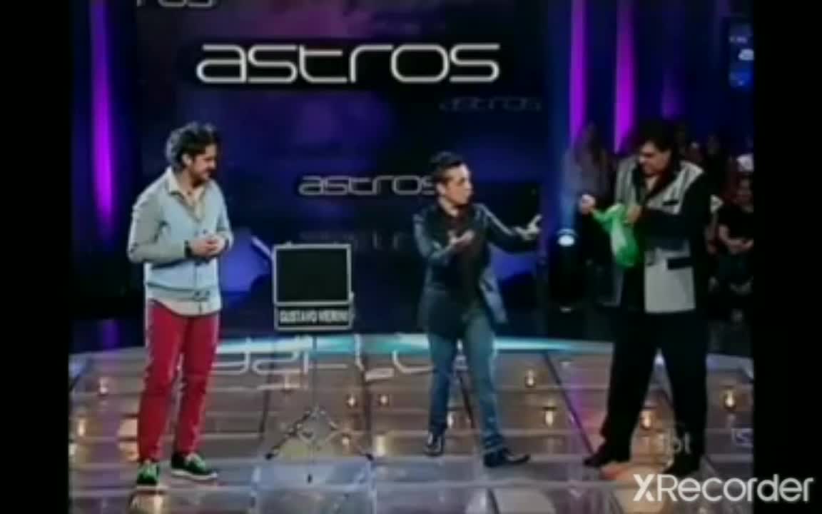 Illusionist Gustavo Vierini | Magic with technology