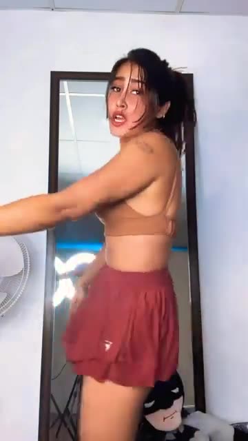 Hot Asian girl moves