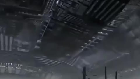 GIANT UFO APPEARS IN THE UNITED STATES